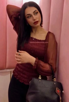 Iqra Pakistani escort in International City, Dubai (2)